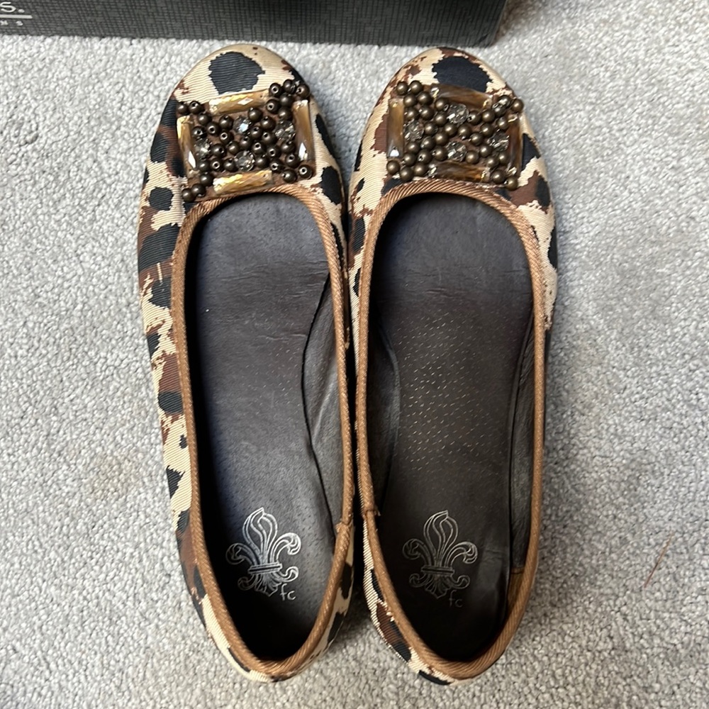 Francesca’s flats